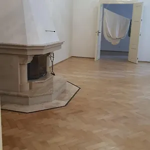 Private In Shared Luxurious Palace Like With 2 Bathrooms Including Whirlpool And Virtual Reality Praga